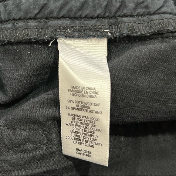 JUICY COUTURE Black Zip-up Shorts Women's in Size 6 - Picture 5 of 6